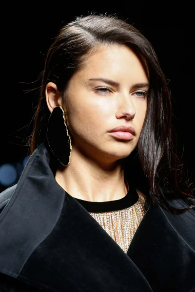 Look 13